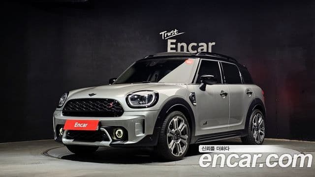 Mini Cooper S Countryman 2023 — Фото 1/20