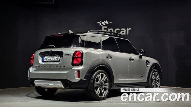 Mini Cooper S Countryman 2023 — Фото 2/20