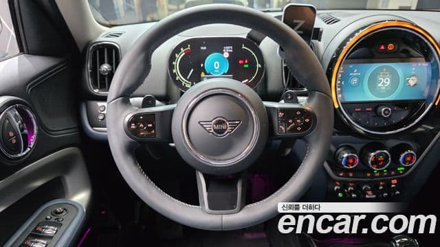 Mini Cooper S Countryman 2023 — Фото 13/20
