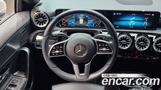 Mercedes-Benz A-Class 2022 — Şəkil 13/20