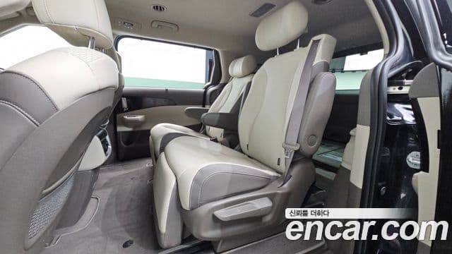 Kia Carnival 2025 — Şəkil 12/20