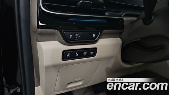 Kia Carnival 2025 — Şəkil 17/20