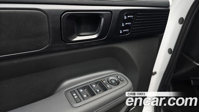 Hyundai Santa Fe 2025 — Şəkil 17/36