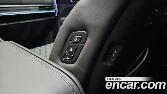 Hyundai Santa Fe 2025 — Şəkil 18/36