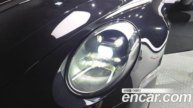 Porsche 911 2020 — ფოტო 8/31