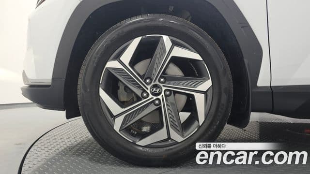 Hyundai The New Tucson 2023 — ფოტო 5/20