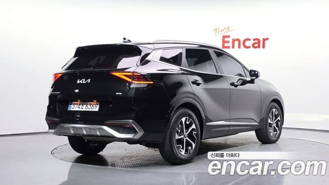 Kia Sportage 2022 — Фото 2/20