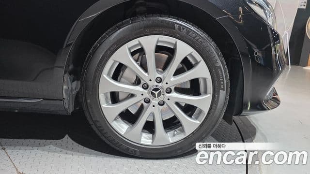 Mercedes-Benz E-Class 2020 — Şəkil 2/34