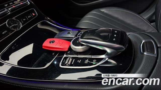 Mercedes-Benz E-Class 2020 — Şəkil 10/34