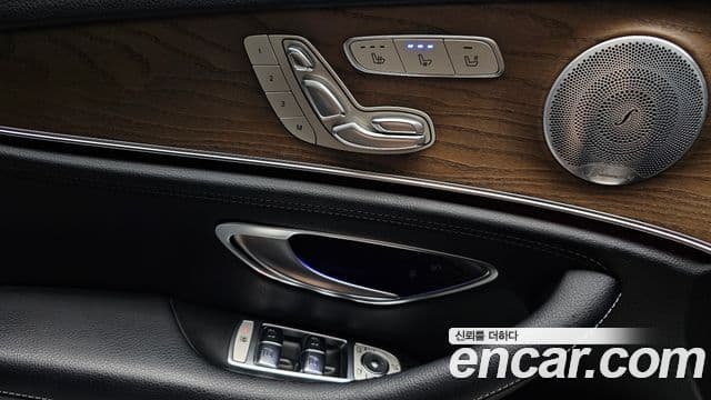 Mercedes-Benz E-Class 2020 — Şəkil 32/34