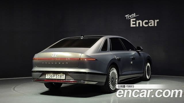 Hyundai Grandeur 2023 — ფოტო 2/20
