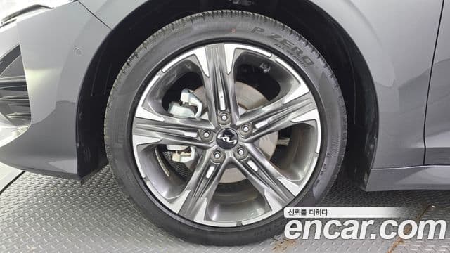 Kia K5 2023 — ფოტო 5/20