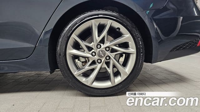 Genesis G70 2023 — Photo 5/30