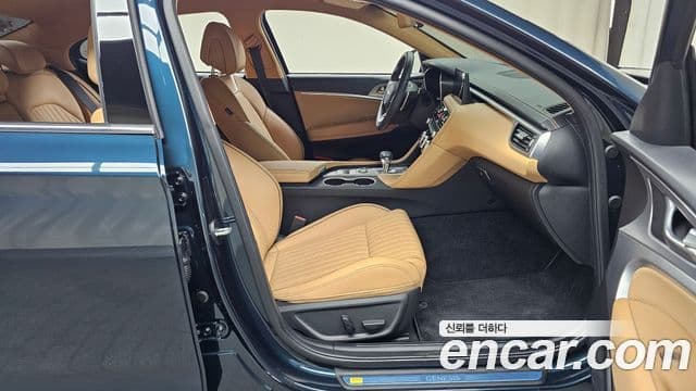 Genesis G70 2023 — Photo 27/30