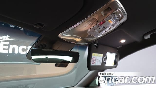 Genesis Electrified G80 2023 — Şəkil 19/20