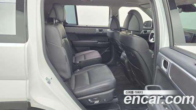 Hyundai Santa Fe 2024 — ფოტო 19/20