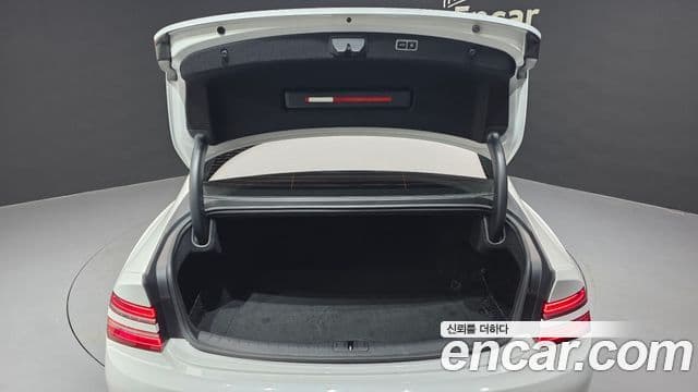 Genesis G80 2020 — ფოტო 14/20