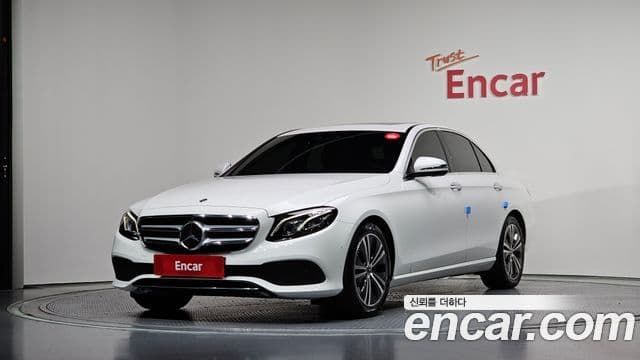 Mercedes-Benz E-Class 2020 — ფოტო 1/20