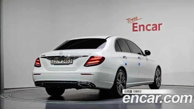 Mercedes-Benz E-Class 2020 — ფოტო 2/20