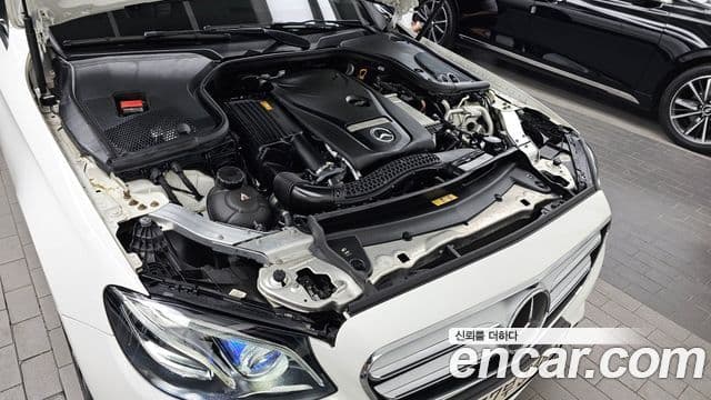 Mercedes-Benz E-Class 2020 — ფოტო 6/20