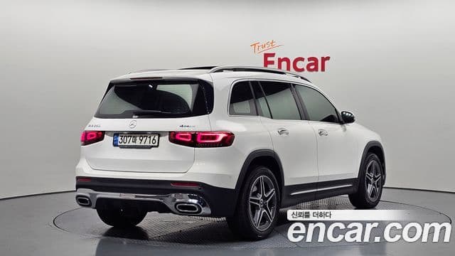 Mercedes-Benz GLB-Class 2021 — ფოტო 2/20