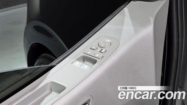 Hyundai Staria 2023 — Şəkil 15/20