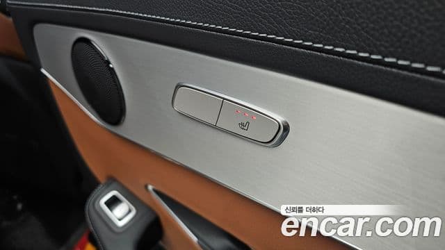 Mercedes-Benz GLC-Class 2023 — Şəkil 19/20
