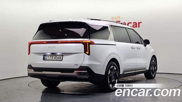 Kia Carnival 2024 — Şəkil 2/20