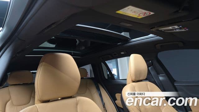 Volvo V60 Cross Country 2023 — Photo 17/20
