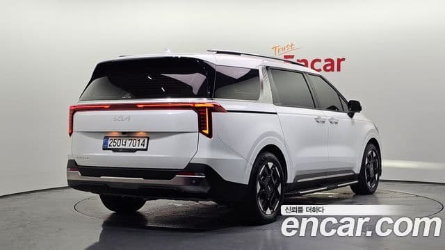 Kia Carnival 2025 — Şəkil 2/20