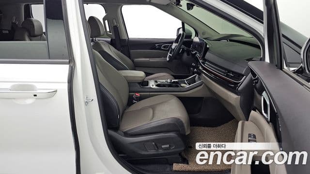 Kia Carnival 2025 — Şəkil 11/20