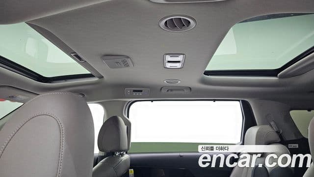 Kia Carnival 2025 — Şəkil 19/20