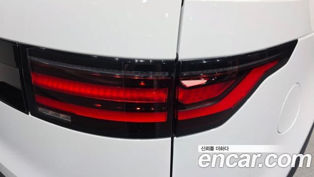 Land Rover Discovery 5 2024 — Şəkil 31/33