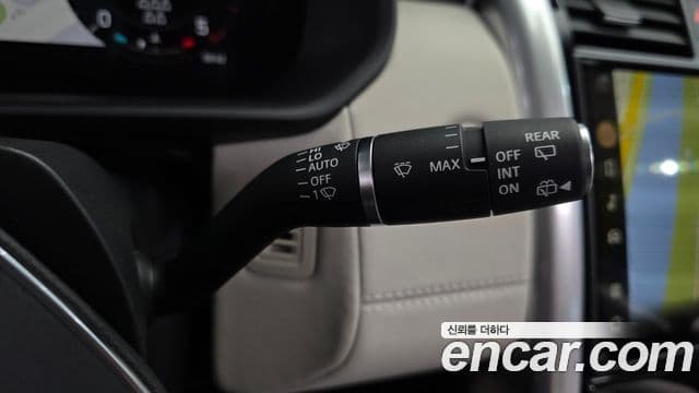 Land Rover Discovery 5 2024 — Şəkil 5/33