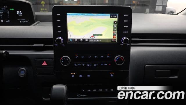 Hyundai Staria 2023 — ფოტო 15/20