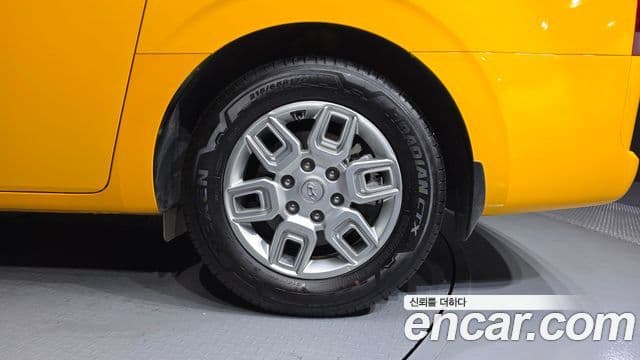 Hyundai Staria 2023 — Photo 6/34
