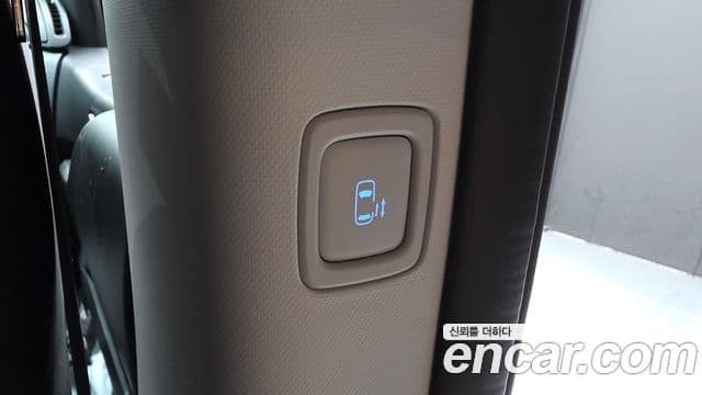 Hyundai Staria 2023 — Photo 23/34