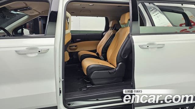 Kia Carnival 2021 — Şəkil 12/20