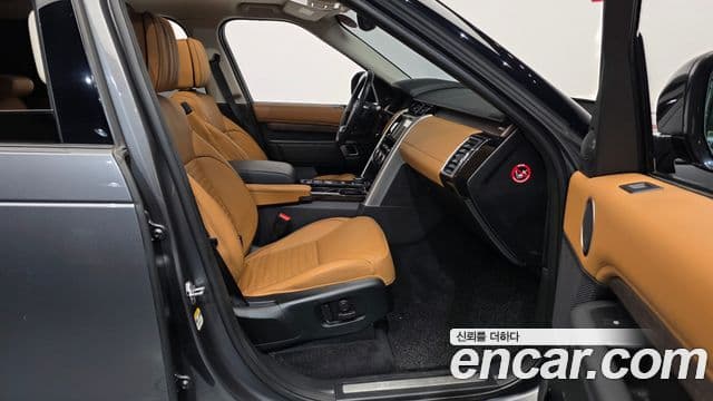 Land Rover Discovery 5 2019 — Фото 11/20