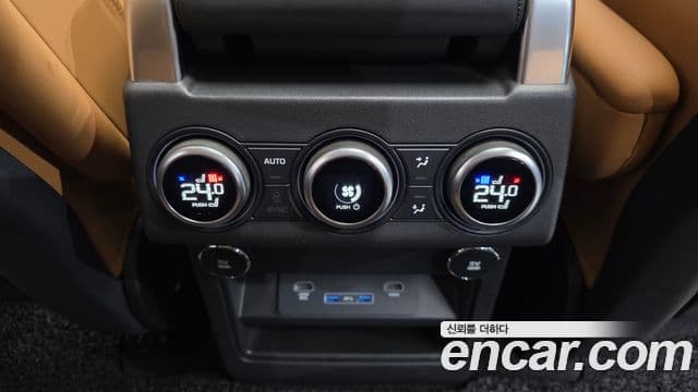 Land Rover Discovery 5 2019 — Фото 18/20