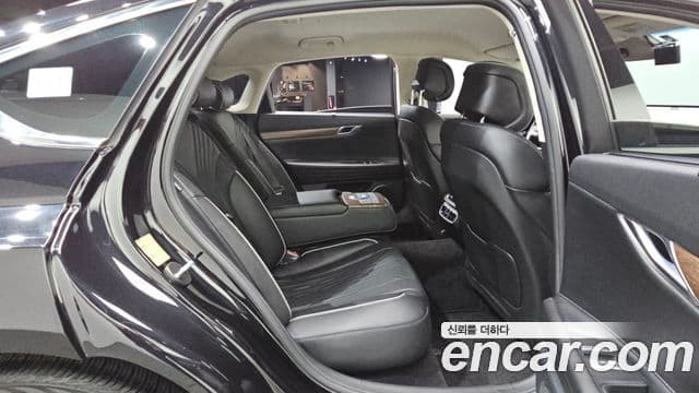 Genesis G80 2022 — Photo 28/33