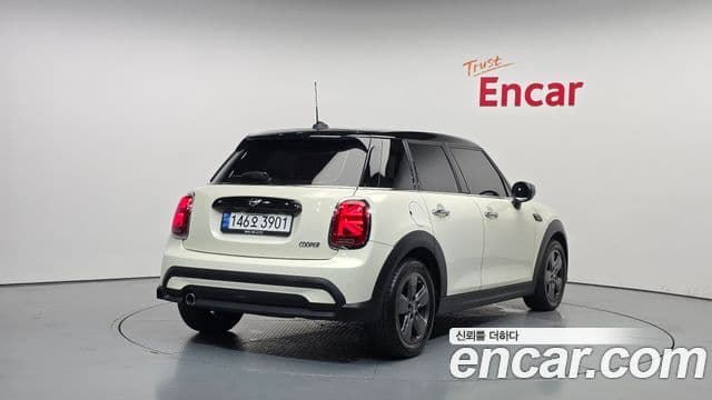 Mini Cooper 2022 — ფოტო 2/20