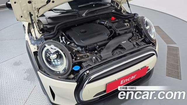 Mini Cooper 2022 — ფოტო 6/20
