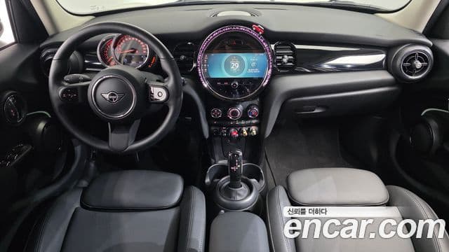 Mini Cooper 2022 — ფოტო 7/20