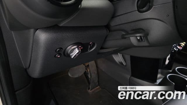 Mini Cooper 2022 — ფოტო 14/20