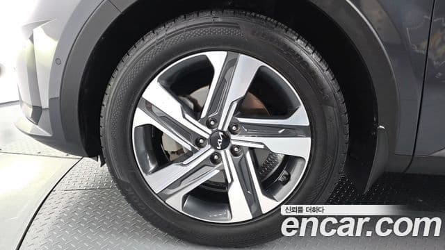 Kia Sorento 2021 — Фото 5/20