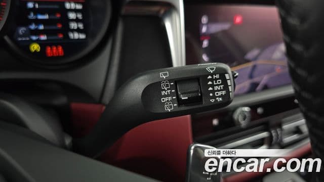 Porsche Macan 2024 — Photo 23/32