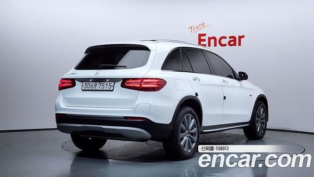 Mercedes-Benz GLC-Class 2018 — ფოტო 1/13