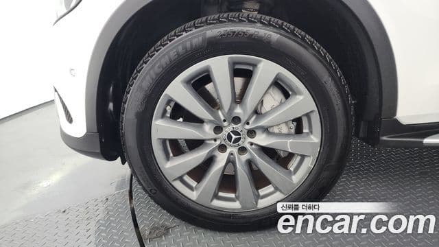 Mercedes-Benz GLC-Class 2018 — ფოტო 4/13