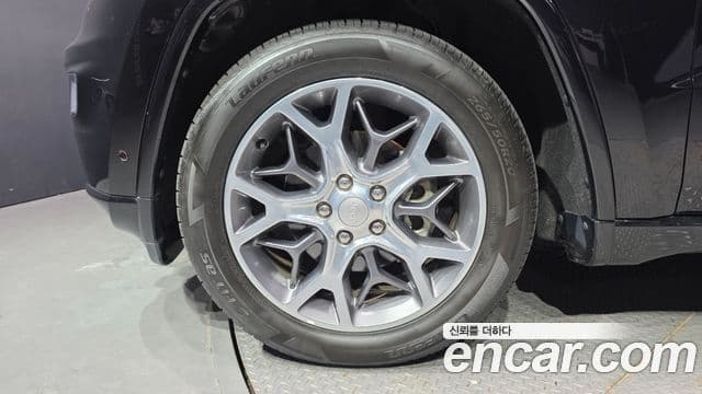 Jeep Grand Cherokee 2020 — Şəkil 5/20